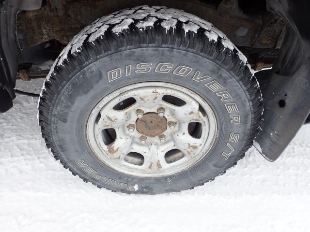 687402-11 A-Tractor Toyota Hilux -2011 Reg: MFE081