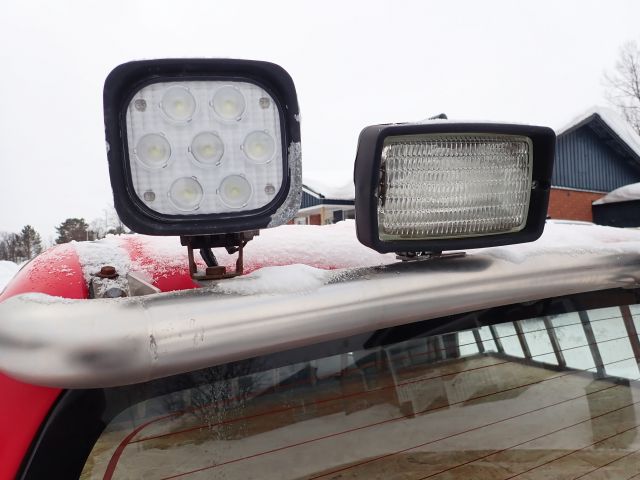 687402-38 A-Tractor Toyota Hilux -2011 Reg: MFE081