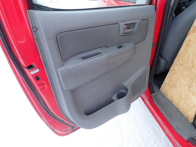 687402-84 A-Tractor Toyota Hilux -2011 Reg: MFE081