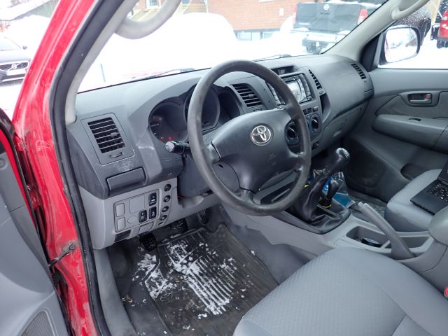 687402-90 A-Tractor Toyota Hilux -2011 Reg: MFE081