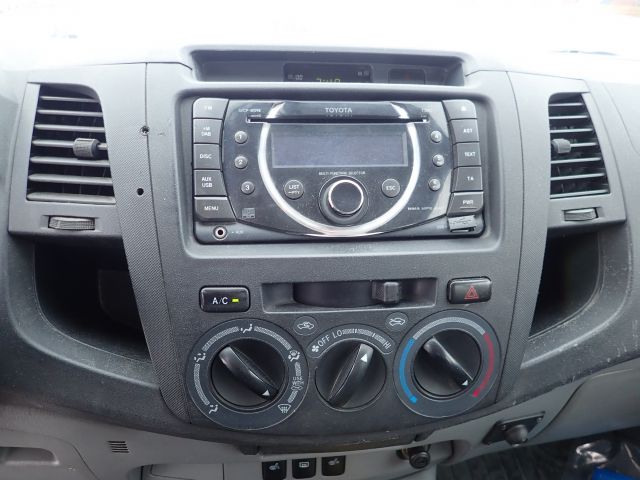 687402-93 A-Tractor Toyota Hilux -2011 Reg: MFE081