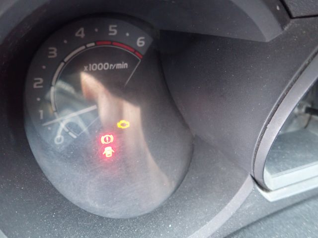 687402-105 A-Tractor Toyota Hilux -2011 Reg: MFE081