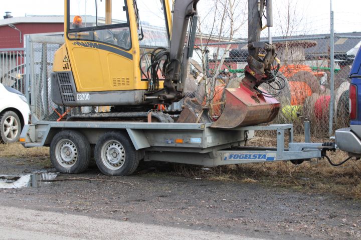 691476-6 Excavator, PEL JOB EB200 -09, with trailer, 3 buckets, frost hook and cutter