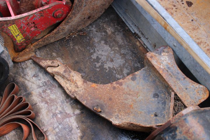 691476-24 Excavator, PEL JOB EB200 -09, with trailer, 3 buckets, frost hook and cutter