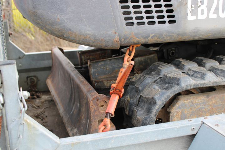 691476-28 Excavator, PEL JOB EB200 -09, with trailer, 3 buckets, frost hook and cutter