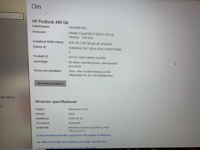 758633-2 Laptop HP ProBook 440 G4 with two screens, docking station etc.