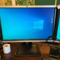 758635-5 Laptop HP ProBook 440 G4 with two screens, docking station etc.