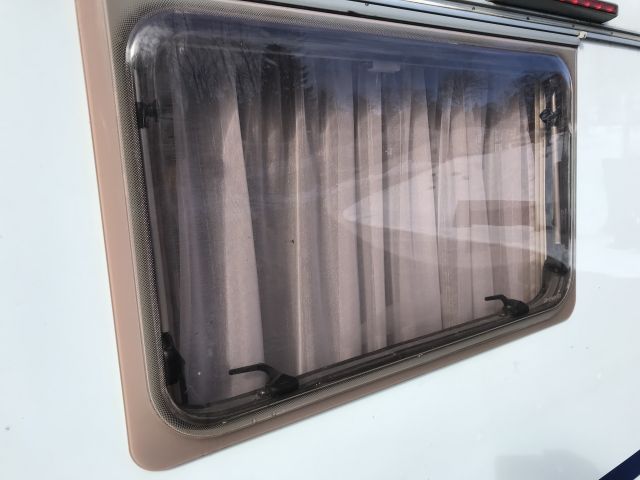 769293-16 Husvagn Dethleffs Camper 2004 ( CEJ 819)