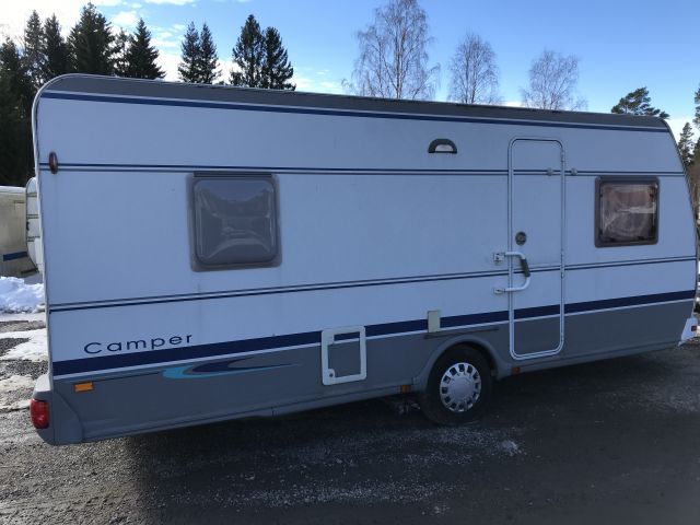 769293-17 Husvagn Dethleffs Camper 2004 ( CEJ 819)