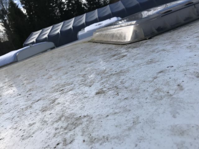 769293-27 Husvagn Dethleffs Camper 2004 ( CEJ 819)