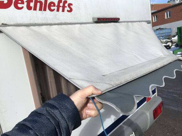 769293-32 Husvagn Dethleffs Camper 2004 ( CEJ 819)