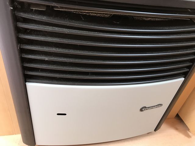 769293-89 Husvagn Dethleffs Camper 2004 ( CEJ 819)