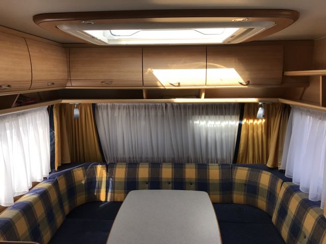 769293-91 Husvagn Dethleffs Camper 2004 ( CEJ 819)