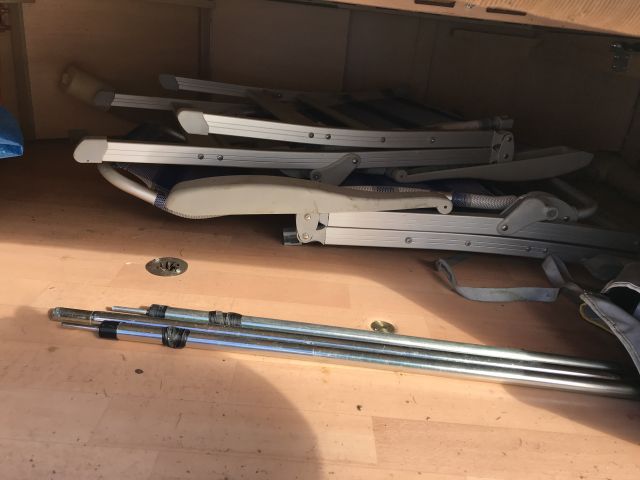 769293-119 Husvagn Dethleffs Camper 2004 ( CEJ 819)