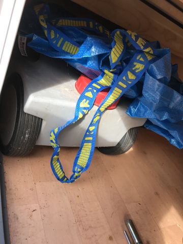 769293-121 Husvagn Dethleffs Camper 2004 ( CEJ 819)