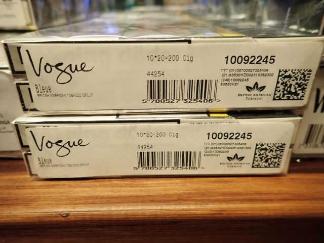 755443-8 Party With Cigarettes