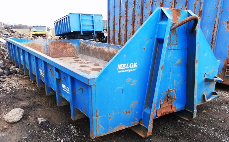 768674-5 Demountable platform 12 m3 with leaves