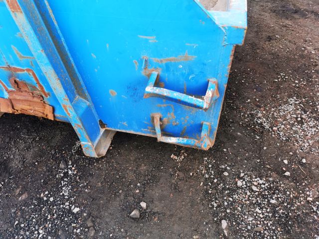 768674-8 Demountable platform 12 m3 with leaves