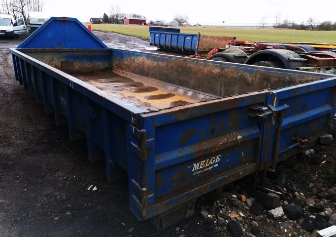 768674-9 Demountable platform 12 m3 with leaves