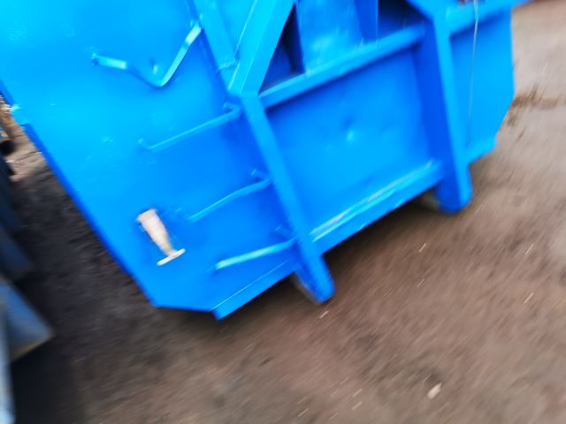 768689-8 Demountable container 40 m3 tailgate and lid