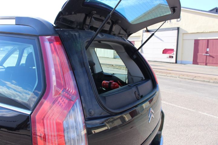 756875-24 Citroën Grand C4 Picasso 1.6 e-HDi Airdream Exclusive automatic -2011 (7-seater, 23400mil)