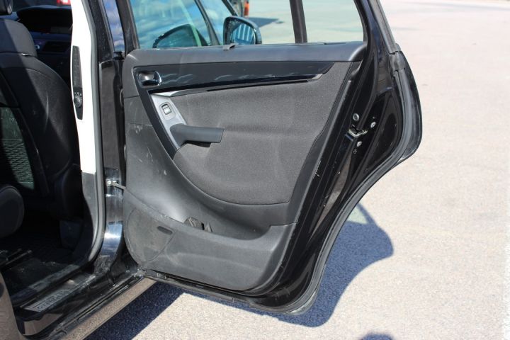 756875-37 Citroën Grand C4 Picasso 1.6 e-HDi Airdream Exclusive automatic -2011 (7-seater, 23400mil)