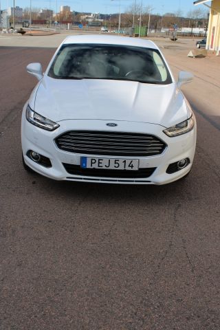 769516-2 Ford Mondeo 2.0 TDCi AWD automatic -2017 (180hp, 50888km)
