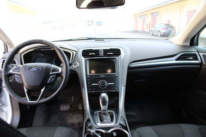 769516-28 Ford Mondeo 2.0 TDCi AWD automatic -2017 (180hp, 50888km)