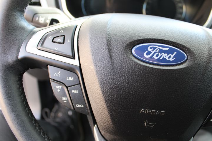 769516-31 Ford Mondeo 2.0 TDCi AWD automatic -2017 (180hp, 50888km)