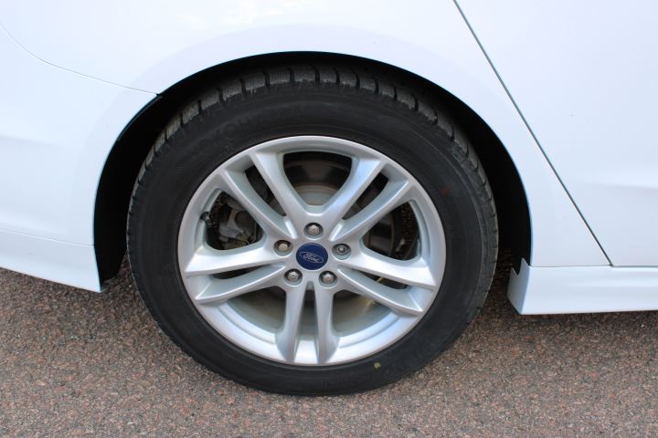 769516-19 Ford Mondeo 2.0 TDCi AWD automatic -2017 (180hp, 50888km)