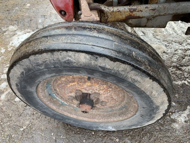 770560-10 Tractor MF 35 (Massey Ferguson)