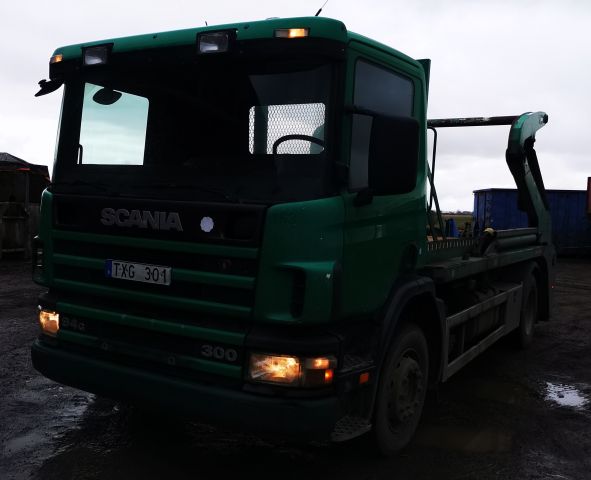 768693-10 Liftdumper SCANIA P94GB4X2NB300, 2004, 296 hp