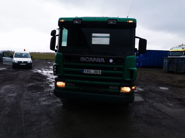 768693-11 Liftdumper SCANIA P94GB4X2NB300, 2004, 296 hp