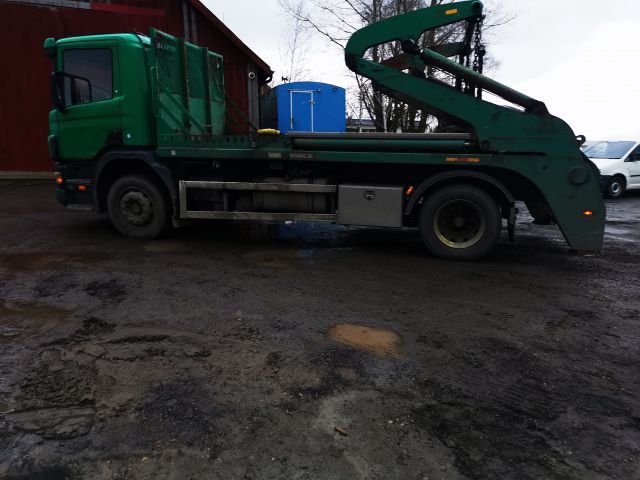 768693-9 Liftdumper SCANIA P94GB4X2NB300, 2004, 296 hp