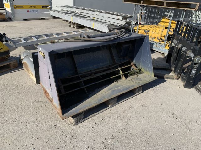 711510-1 Sand spreader bucket Drivex SS 400 UF