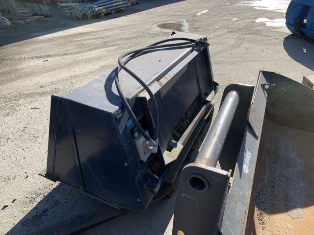 711510-4 Sand spreader bucket Drivex SS 400 UF