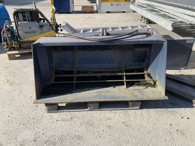 711510-5 Sand spreader bucket Drivex SS 400 UF