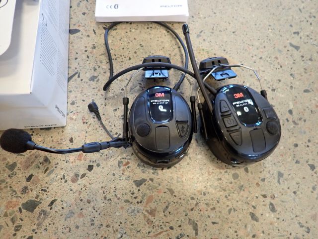 755523-2 Peltor 3M with helmet mounts.