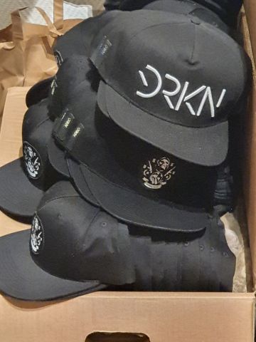 771555-13 Lot with Branded Clothing 891 items