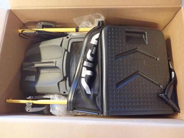 687426-5 Lawnmower Stiga Combi 48 SQ - New in Cardboard