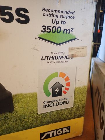 687421-4 Robotgräsklippare STIGA Autoclip 523 - Ny i Kartong