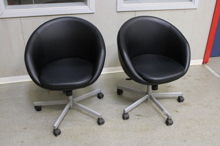 625217-1 2 pcs. Ikea Skruvsta swivel chairs