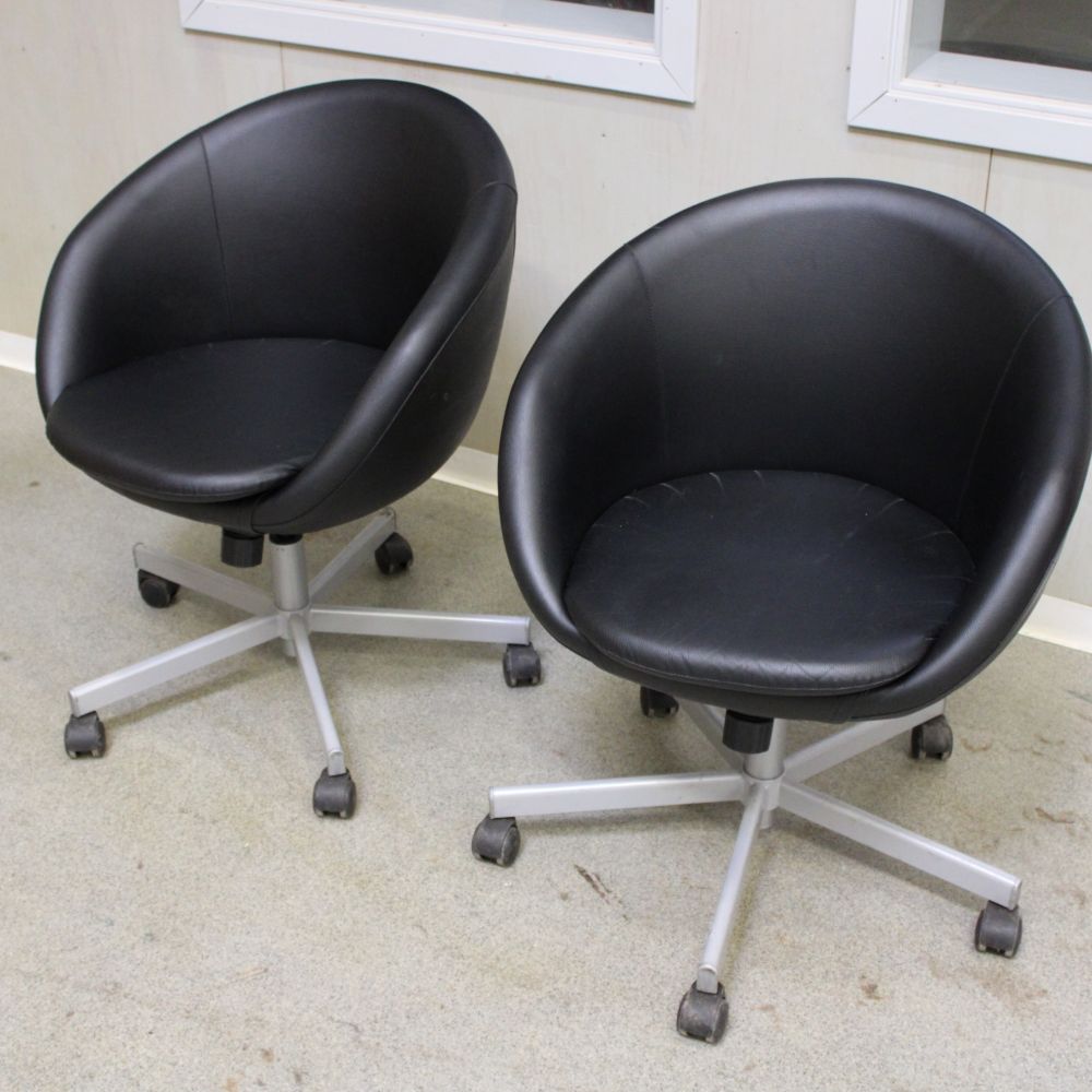 IKEA　SKRUVSTA 黒椅子 2 pcs. Ikea Skruvsta swivel chairs | PS Auction
