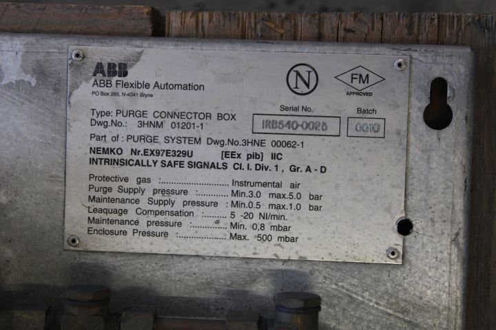 758943-24 Surface treatment robot ABB IRB540-12