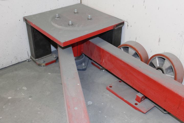 758943-27 Surface treatment robot ABB IRB540-12