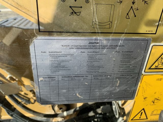 711541-16 Track excavator CAT 321C LCR, with 3 buckets and Rototilt