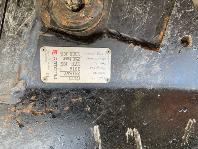 711541-22 Track excavator CAT 321C LCR, with 3 buckets and Rototilt