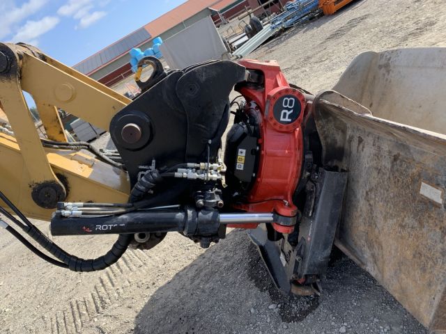 711541-27 Track excavator CAT 321C LCR, with 3 buckets and Rototilt