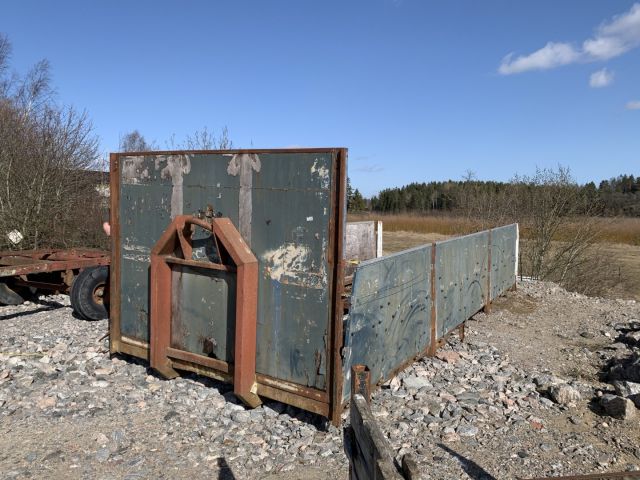 711594-1 Demountable frame