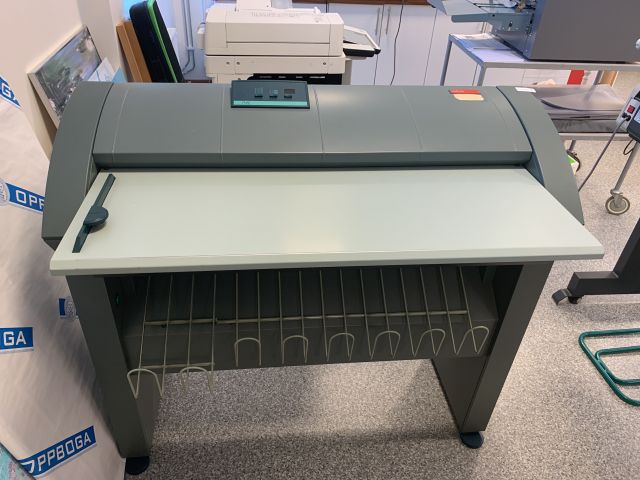 768987-1 Large format bay Océ 940